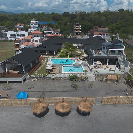 The Nordic House Hotel Bacnotan Exterior foto