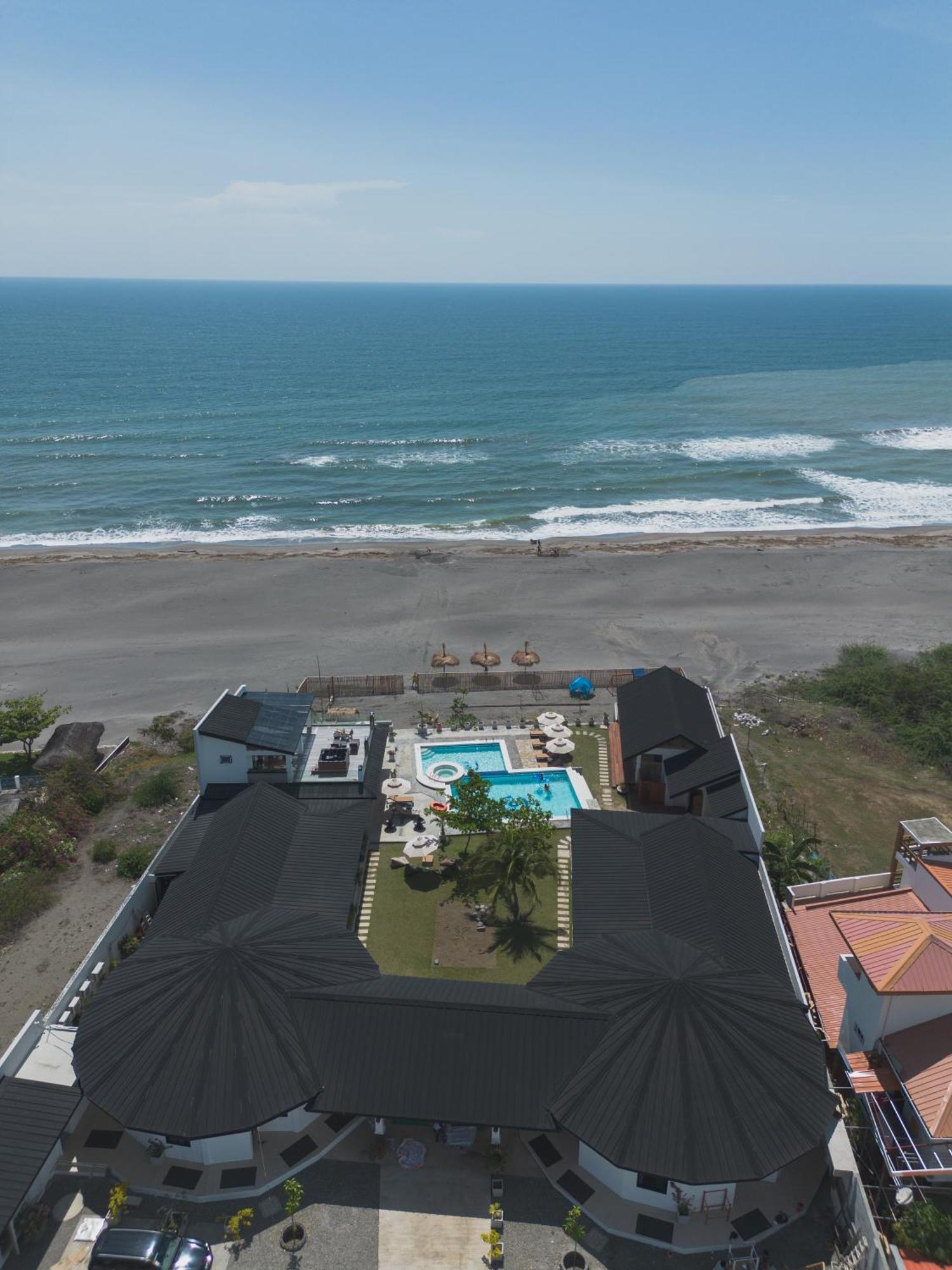 The Nordic House Hotel Bacnotan Exterior foto